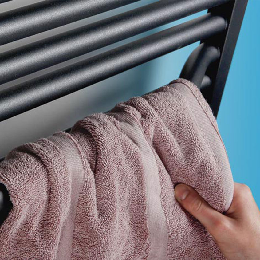 Handtuchhalter für Heizkörper - Möchte man im Bad nicht missen: wohlig warme Handtücher.